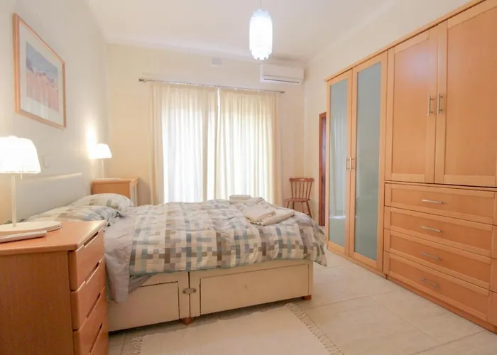 - 4 Double Bedroom With Pool * Għarb