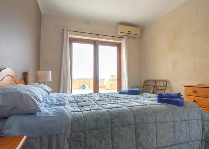 Vilă - 4 Double Bedroom With Pool *