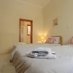 - 4 Double Bedroom With Pool Għarb