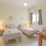 - 4 Double Bedroom With Pool Villa *
