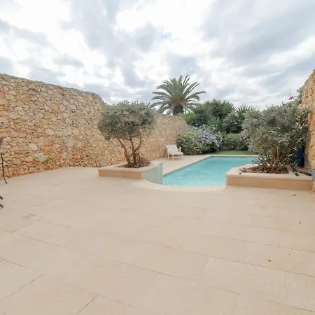 - 4 Double Bedroom With Pool فيلة