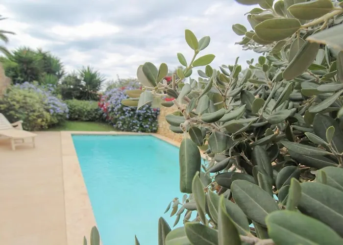 - 4 Double Bedroom With Pool فيلة *