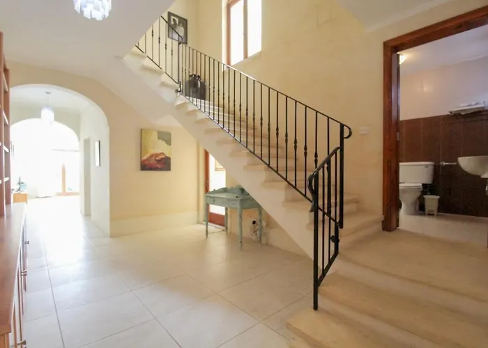- 4 Double Bedroom With Pool فيلة