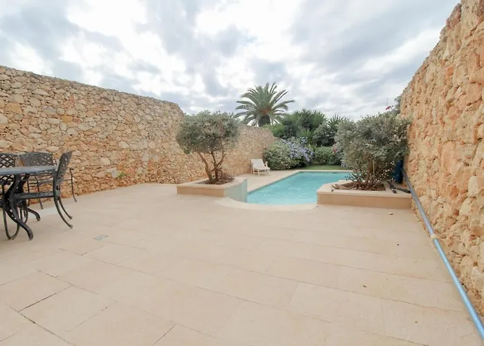 - 4 Double Bedroom With Pool فيلة